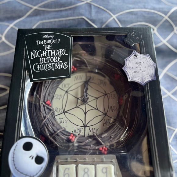 New Disney Parks Nightmare Before Christmas Light Up Countdown Clock Calendar - Picture 6 of 8